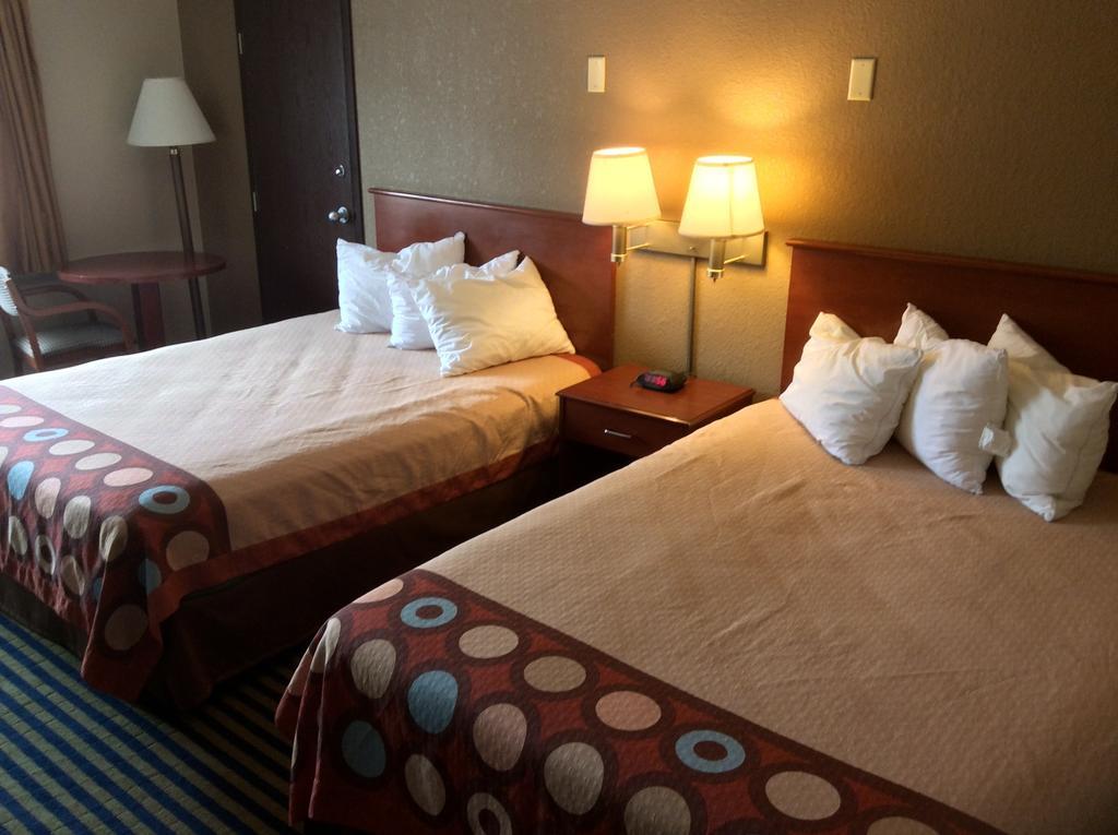 Super 8 By Wyndham Marshalltown Kültér fotó