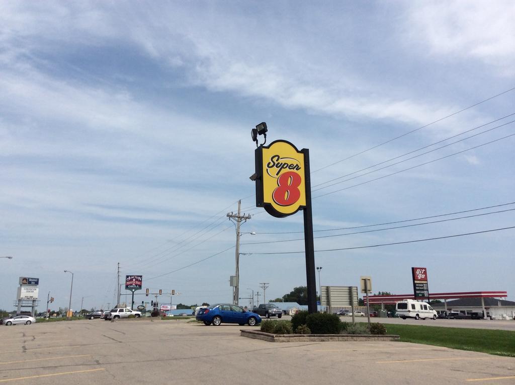 Super 8 By Wyndham Marshalltown Kültér fotó