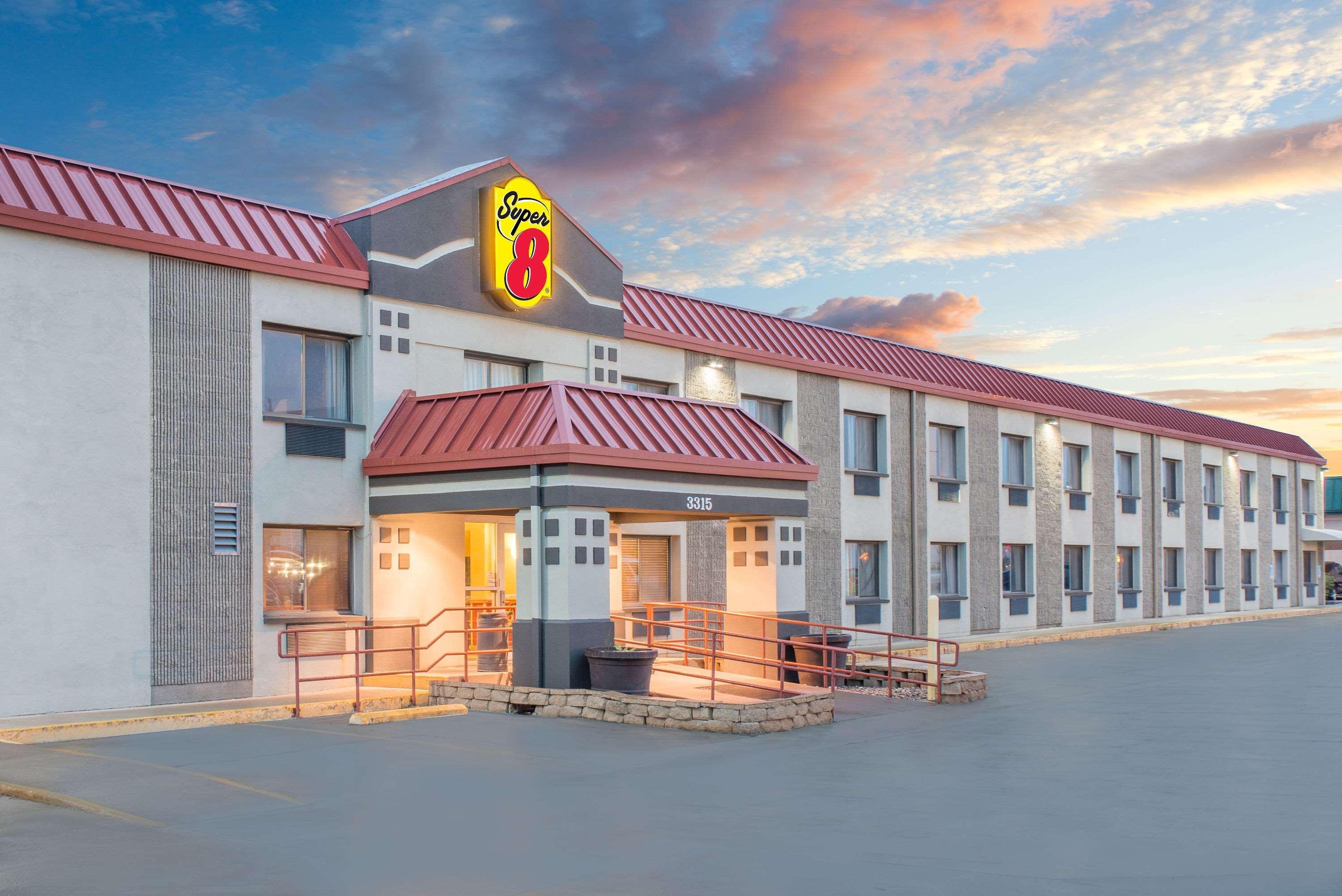 Super 8 By Wyndham Marshalltown Kültér fotó