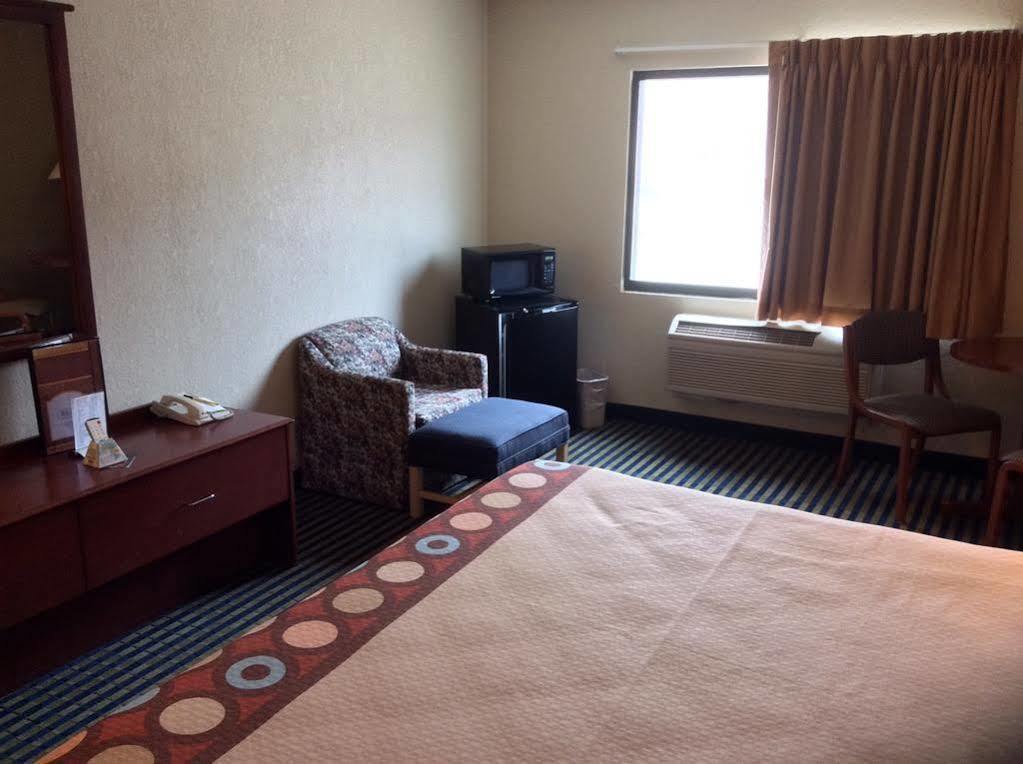 Super 8 By Wyndham Marshalltown Kültér fotó